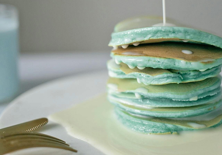 green spirulina pancakes