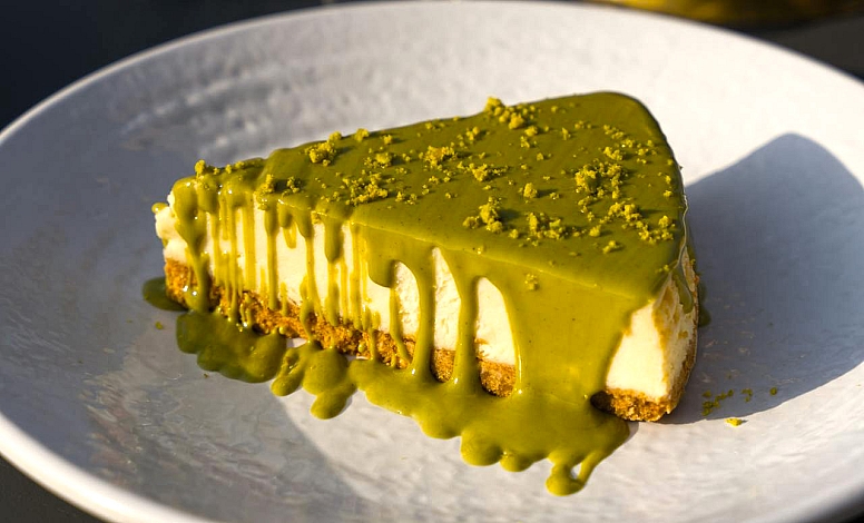 pistachio cheesecake