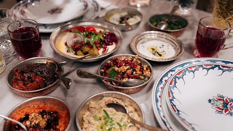 turkish meze in copper pots